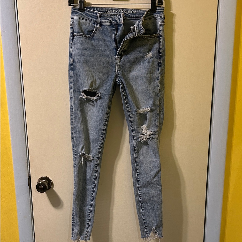 American Eagle Outfitters Light Blue Distressed Skinny Jeans